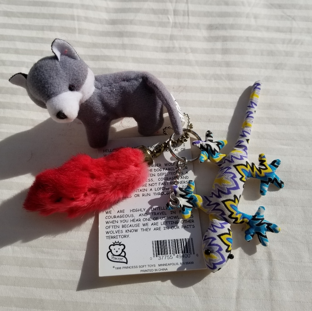 3-pack Keychain Set, Wolf, Rabbit Foot, Lizard - Picture 2 of 8